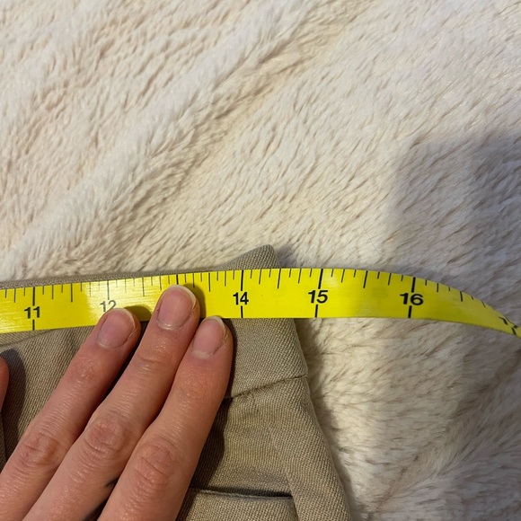 Old Navy Women's Tan Skinny Pants - Picture 6 of 7